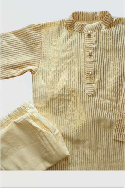 Golden stripes kasavu kurta pyjama set - with lining