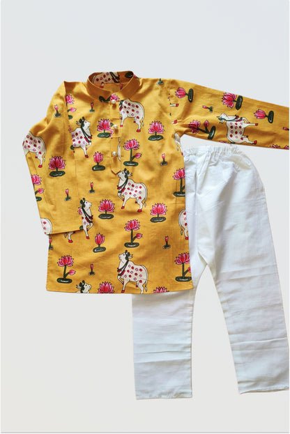 Pichwai printed kurta pyjama set - Yellow