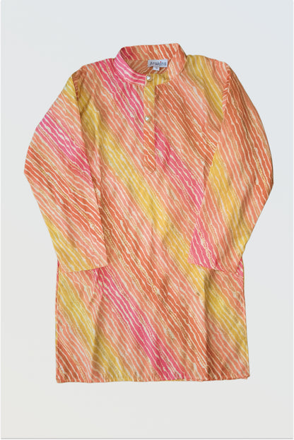 Close up of traditional lehariya pattern with golden foil print detail on kurta